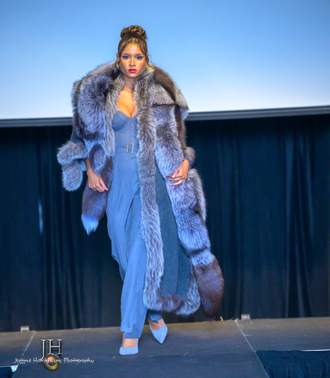 Fox fur tails scarf